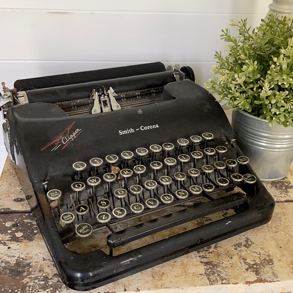 VINTAGE Clipper SMITH-corona❤️Typewriter! Decor